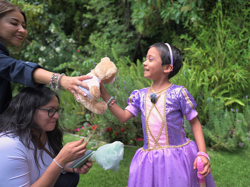 Evento de Hope on Wheels y sus asistentes